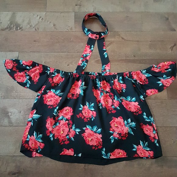 Forever 21 Black/Red Floral Off-Shoulder Top - S - Picture 2 of 11